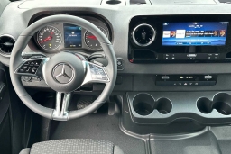 Mercedes-Benz Sprinter Crew Van Standard Roof 4-Cyl Diesel HO 2500 Standard Roof I4 Diesel HO 144" RWD 2026