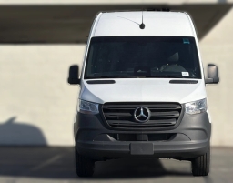 Mercedes-Benz Sprinter Cargo Van Standard Roof 4-Cyl Diesel HO 2500 Standard Roof I4 Diesel HO 144" RWD 2025