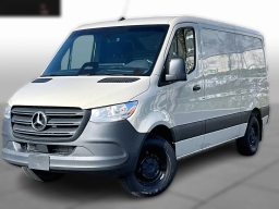 Mercedes-Benz Sprinter Crew Van Standard Roof 4-Cyl Diesel HO 2500 Standard Roof I4 Diesel HO 144" RWD 2026