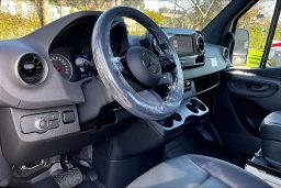 Mercedes-Benz Sprinter Crew Van Standard Roof 4-Cyl Diesel HO 2500 Standard Roof I4 Diesel HO 144" RWD 2026