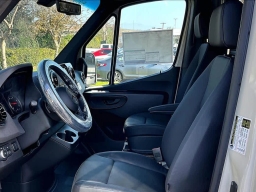 Mercedes-Benz Sprinter Crew Van Standard Roof 4-Cyl Diesel HO 2500 Standard Roof I4 Diesel HO 144" RWD 2026