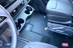 Mercedes-Benz Sprinter Cargo Van Standard Roof 4-Cyl Diesel HO 2500 Standard Roof I4 Diesel HO 144" RWD 2025