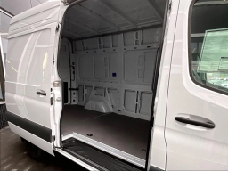 Mercedes-Benz Sprinter Cargo Van Standard Roof 4-Cyl Diesel HO 2500 Standard Roof I4 Diesel HO 144" RWD 2025