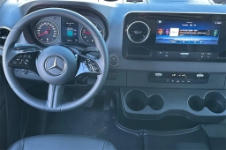 Mercedes-Benz Sprinter Crew Van Standard Roof 4-Cyl Diesel HO 2500 Standard Roof I4 Diesel HO 144" RWD 2026