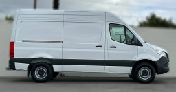 Mercedes-Benz Sprinter Crew Van Standard Roof 4-Cyl Diesel HO 2500 Standard Roof I4 Diesel HO 144" RWD 2026