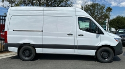 Mercedes-Benz Sprinter Cargo Van Standard Roof 4-Cyl Diesel HO 2500 Standard Roof I4 Diesel HO 144" RWD 2025