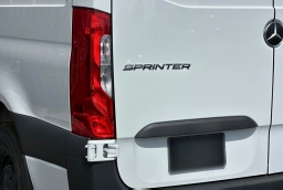 Mercedes-Benz Sprinter Cargo Van Standard Roof 4-Cyl Diesel HO 2500 Standard Roof I4 Diesel HO 144" RWD 2025