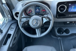 Mercedes-Benz Sprinter Crew Van Standard Roof 4-Cyl Diesel HO 2500 Standard Roof I4 Diesel HO 144" RWD 2026