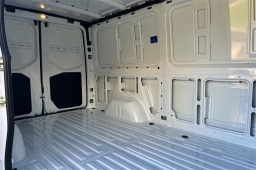 Mercedes-Benz Sprinter Crew Van Standard Roof 4-Cyl Diesel HO 2500 Standard Roof I4 Diesel HO 144" RWD 2026