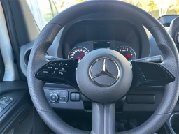 Mercedes-Benz Sprinter Crew Van Standard Roof 4-Cyl Diesel HO 2500 Standard Roof I4 Diesel HO 144" RWD 2026