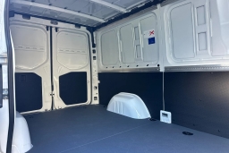 Mercedes-Benz Sprinter Crew Van Standard Roof 4-Cyl Diesel HO 2500 Standard Roof I4 Diesel HO 144" RWD 2026