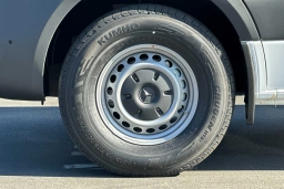 Mercedes-Benz Sprinter Crew Van Standard Roof 4-Cyl Diesel HO 2500 Standard Roof I4 Diesel HO 144" RWD 2026