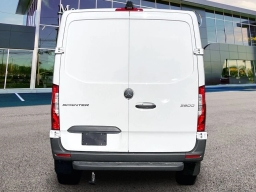 Mercedes-Benz Sprinter Crew Van Standard Roof 4-Cyl Diesel HO 2500 Standard Roof I4 Diesel HO 144" RWD 2026