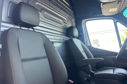Mercedes-Benz Sprinter Cargo Van Standard Roof 4-Cyl Diesel HO 2500 Standard Roof I4 Diesel HO 144" RWD 2025