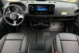 Mercedes-Benz Sprinter Crew Van Standard Roof 4-Cyl Diesel HO 2500 Standard Roof I4 Diesel HO 144" AWD 2026