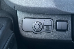 Mercedes-Benz Sprinter Cargo Van Standard Roof 4-Cyl Diesel HO 2500 Standard Roof I4 Diesel HO 144" AWD 2025