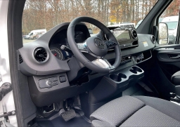 Mercedes-Benz Sprinter Crew Van Standard Roof 4-Cyl Diesel HO 2500 Standard Roof I4 Diesel HO 144" AWD 2026