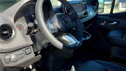 Mercedes-Benz Sprinter Crew Van Standard Roof 4-Cyl Diesel HO 2500 Standard Roof I4 Diesel HO 144" AWD 2026