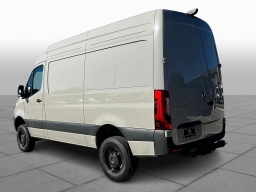 Mercedes-Benz Sprinter Crew Van Standard Roof 4-Cyl Diesel HO 2500 Standard Roof I4 Diesel HO 144" AWD 2026