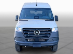 Mercedes-Benz Sprinter Crew Van Standard Roof 4-Cyl Diesel HO 2500 Standard Roof I4 Diesel HO 144" AWD 2026