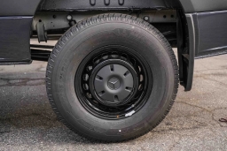 Mercedes-Benz Sprinter Crew Van Standard Roof 4-Cyl Diesel HO 2500 Standard Roof I4 Diesel HO 144" AWD 2026