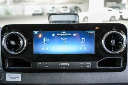 Mercedes-Benz Sprinter Crew Van Standard Roof 4-Cyl Diesel HO 2500 Standard Roof I4 Diesel HO 144" AWD 2026