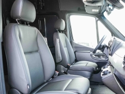 Mercedes-Benz Sprinter Crew Van Standard Roof 4-Cyl Diesel HO 2500 Standard Roof I4 Diesel HO 144" AWD 2026