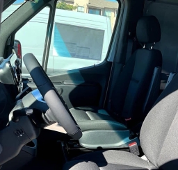 Mercedes-Benz Sprinter Crew Van Standard Roof 4-Cyl Diesel HO 2500 Standard Roof I4 Diesel HO 144" AWD 2026