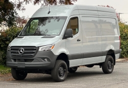 Mercedes-Benz Sprinter Crew Van Standard Roof 4-Cyl Diesel HO 2500 Standard Roof I4 Diesel HO 144" AWD 2026