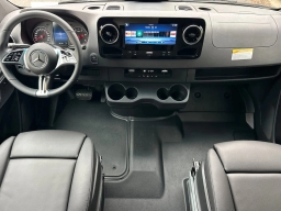 Mercedes-Benz Sprinter Crew Van Standard Roof 4-Cyl Diesel HO 2500 Standard Roof I4 Diesel HO 144" AWD 2026