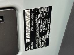 Mercedes-Benz Sprinter Crew Van Standard Roof 4-Cyl Diesel HO 2500 Standard Roof I4 Diesel HO 144" AWD 2026