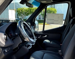 Mercedes-Benz Sprinter Crew Van Standard Roof 4-Cyl Diesel HO 2500 Standard Roof I4 Diesel HO 144" AWD 2026