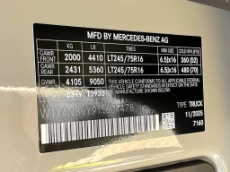 Mercedes-Benz Sprinter Crew Van Standard Roof 4-Cyl Diesel HO 2500 Standard Roof I4 Diesel HO 144" AWD 2026