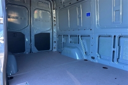 Mercedes-Benz Sprinter Crew Van Standard Roof 4-Cyl Diesel HO 2500 Standard Roof I4 Diesel HO 144" AWD 2026