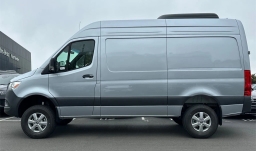 Mercedes-Benz Sprinter Crew Van Standard Roof 4-Cyl Diesel HO 2500 Standard Roof I4 Diesel HO 144" AWD 2026