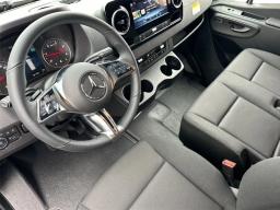 Mercedes-Benz Sprinter Crew Van Standard Roof 4-Cyl Diesel HO 2500 Standard Roof I4 Diesel HO 144" AWD 2026