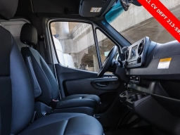 Mercedes-Benz Sprinter Crew Van High Roof 4-Cyl Diesel HO 2500 High Roof I4 Diesel HO 170" RWD 2024