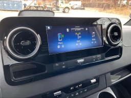 Mercedes-Benz Sprinter Crew Van High Roof 4-Cyl Diesel HO 2500 High Roof I4 Diesel HO 170" RWD 2026