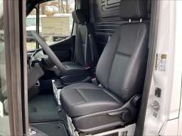 Mercedes-Benz Sprinter Crew Van High Roof 4-Cyl Diesel HO 2500 High Roof I4 Diesel HO 170" RWD 2026