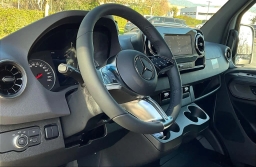 Mercedes-Benz Sprinter Crew Van High Roof 4-Cyl Diesel HO 2500 High Roof I4 Diesel HO 170" RWD 2026