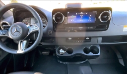 Mercedes-Benz Sprinter Crew Van High Roof 4-Cyl Diesel HO 2500 High Roof I4 Diesel HO 170" RWD 2026