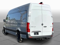 Mercedes-Benz Sprinter Crew Van High Roof 4-Cyl Diesel HO 2500 High Roof I4 Diesel HO 170" RWD 2026