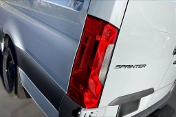 Mercedes-Benz Sprinter Crew Van High Roof 4-Cyl Diesel HO 2500 High Roof I4 Diesel HO 170" RWD 2026