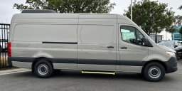 Mercedes-Benz Sprinter Cargo Van High Roof 4-Cyl Diesel HO 2500 High Roof I4 Diesel HO 170" RWD 2025