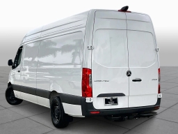 Mercedes-Benz Sprinter Crew Van High Roof 4-Cyl Diesel HO 2500 High Roof I4 Diesel HO 170" RWD 2026