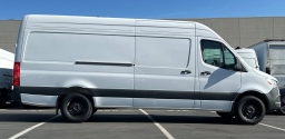 Mercedes-Benz Sprinter Crew Van High Roof 4-Cyl Diesel HO 2500 High Roof I4 Diesel HO 170" RWD 2026