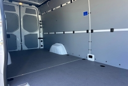 Mercedes-Benz Sprinter Crew Van High Roof 4-Cyl Diesel HO 2500 High Roof I4 Diesel HO 170" RWD 2026