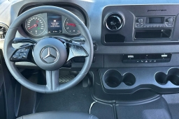 Mercedes-Benz Sprinter Crew Van High Roof 4-Cyl Diesel HO 2500 High Roof I4 Diesel HO 170" RWD 2026