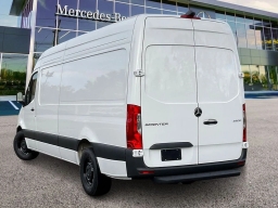 Mercedes-Benz Sprinter Crew Van High Roof 4-Cyl Diesel HO 2500 High Roof I4 Diesel HO 170" RWD 2026
