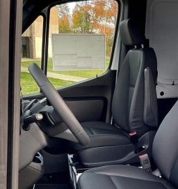 Mercedes-Benz Sprinter Crew Van High Roof 4-Cyl Diesel HO 2500 High Roof I4 Diesel HO 170" RWD 2026